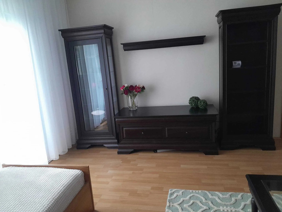 Apartament de 2 camere de inchiriat, parcare, zona Marasti 