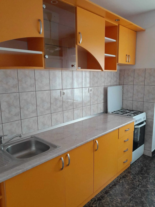 Apartament de 2 camere de inchiriat, parcare, zona Marasti 