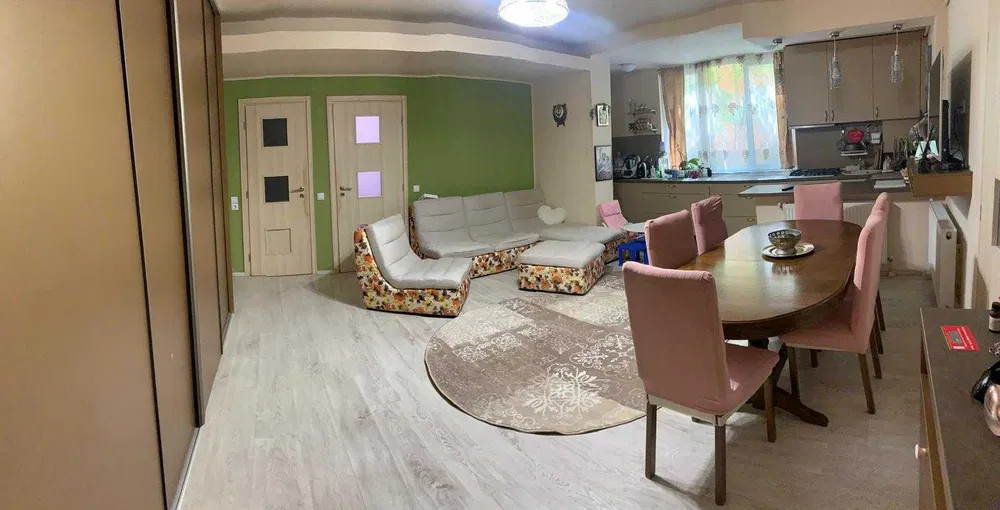 Apartament cu 3 camere, 57 mp, zona VIVO