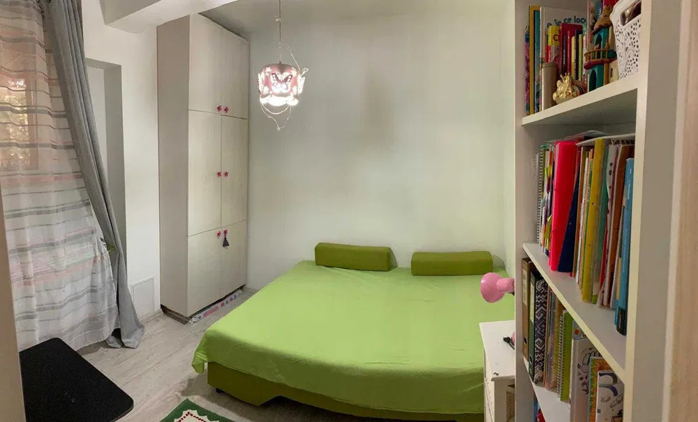 Apartament cu 3 camere, 57 mp, zona VIVO