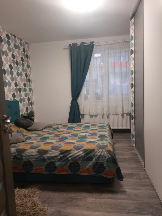 Apartament 2 camere , 50mp utili, parcare, zona Sesul de sus.