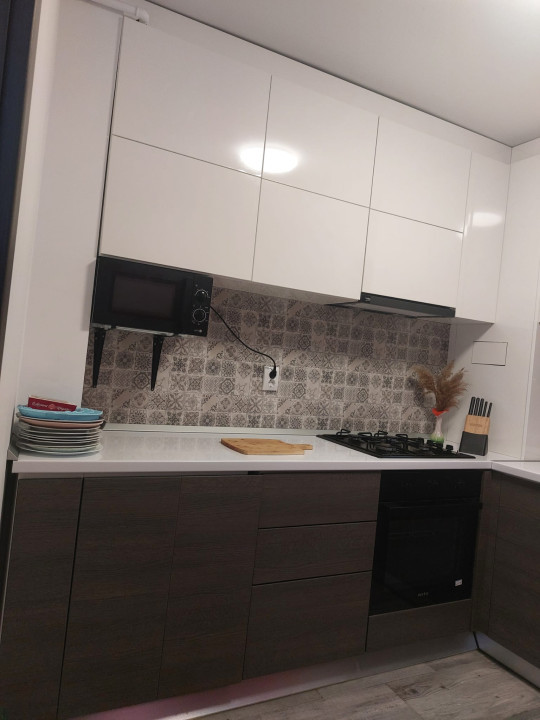 Apartament 2 camere , 50mp utili, parcare, zona Sesul de sus.