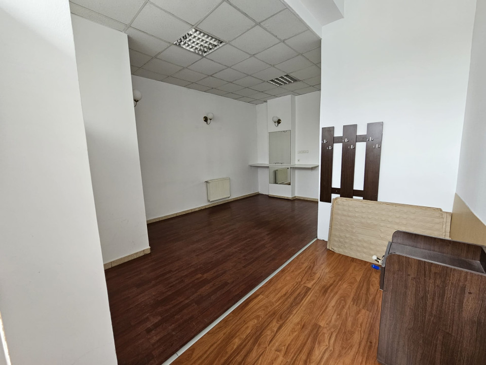 Spatiu Comercial 73mp, 2 cam, baie, cam tehnica, finisat, zona Marasti