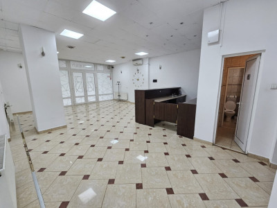 Spatiu Comercial 73mp, 2 cam, baie, cam tehnica, finisat, zona Marasti