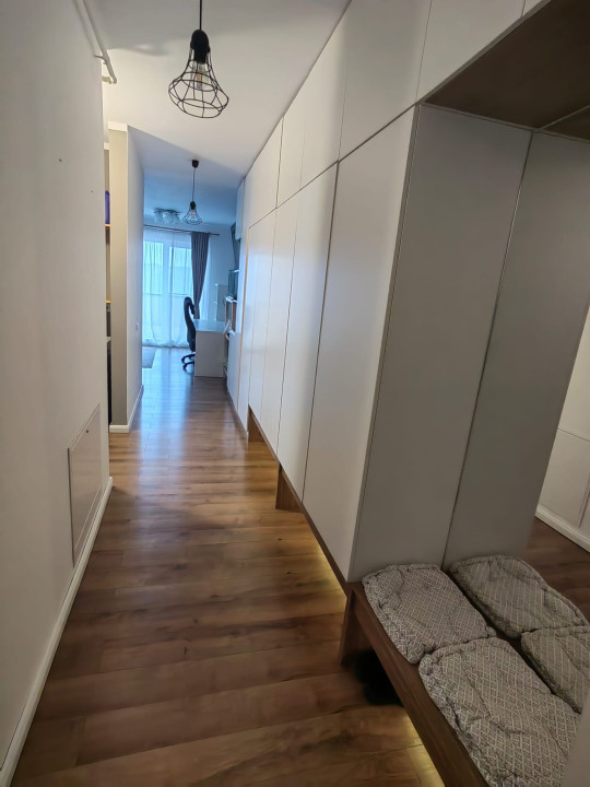 Penthouse ultrafinisat de 3 camere , Semidecomandat, cu terasa, in zona Razoare