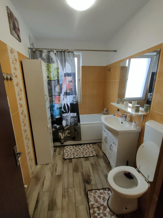 Apartament de 2 camere, Semidecomandat, zona Eroilor