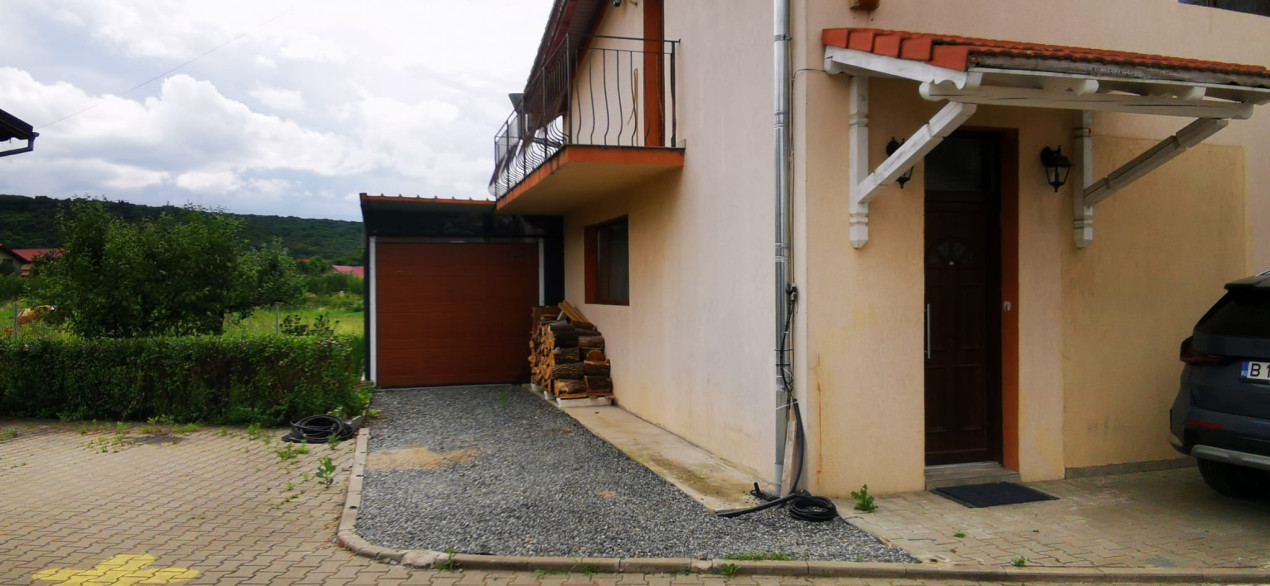 Casa individuală de 4 camere, 135 mp, teren 490 mp, zona Gilau