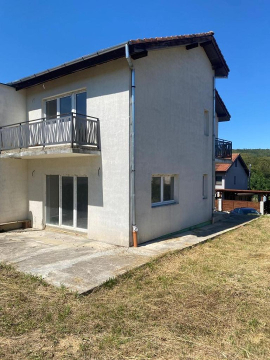 Duplex 100mp utili, teren 378mp, Gilau