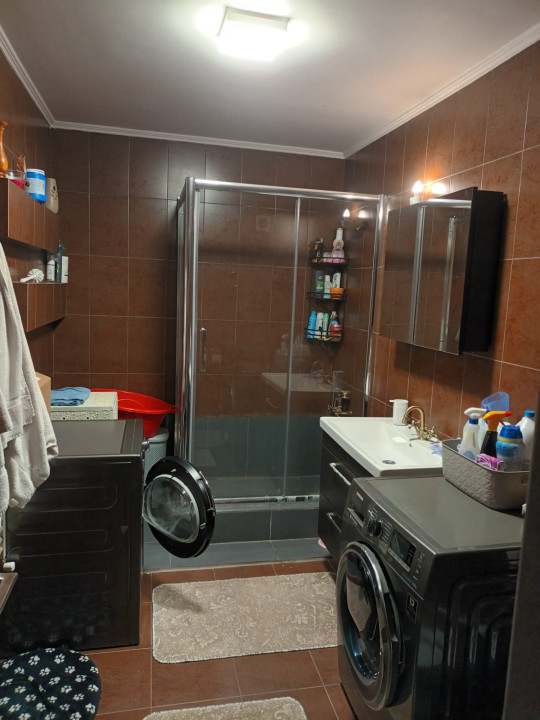 apartament cu 2 camere decomandate si parcare cf CF