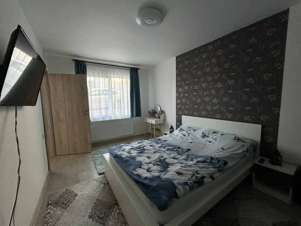 Apartament 3 camere , semidecomandat, strada Fagului 