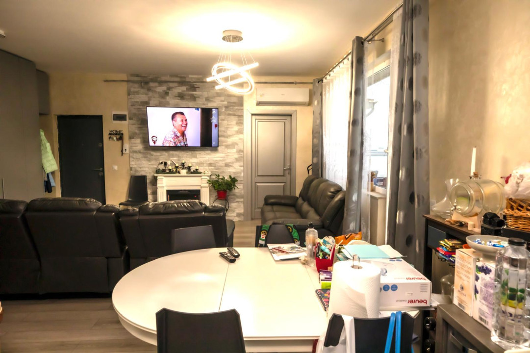 Apartament de 3 camere, Zona Parc Poligon