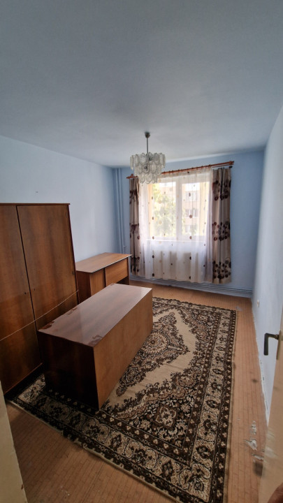 Apartament de 3 camere, decomandat, 66mp utili, Mehedinti