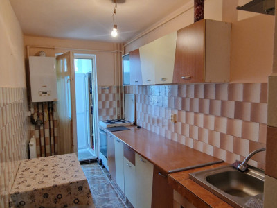 Apartament de 3 camere, decomandat, 66mp utili, Mehedinti