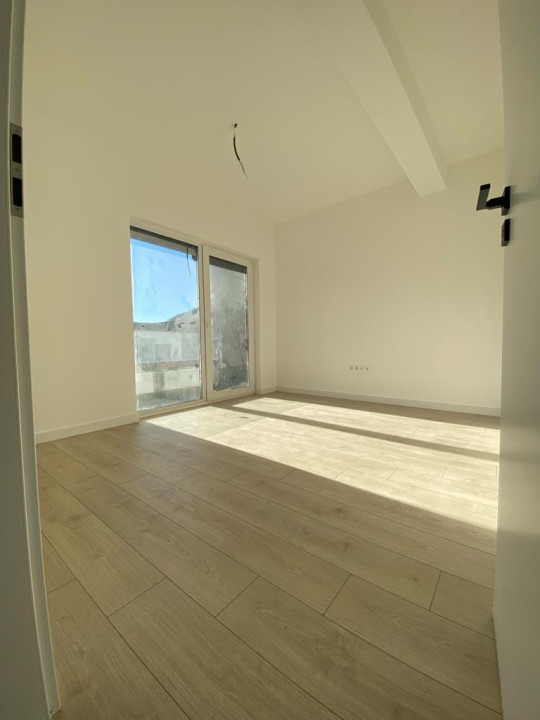 Duplex de vanzare, 175,5 mp, finisat, pivnita, zona strazii Magnoliei