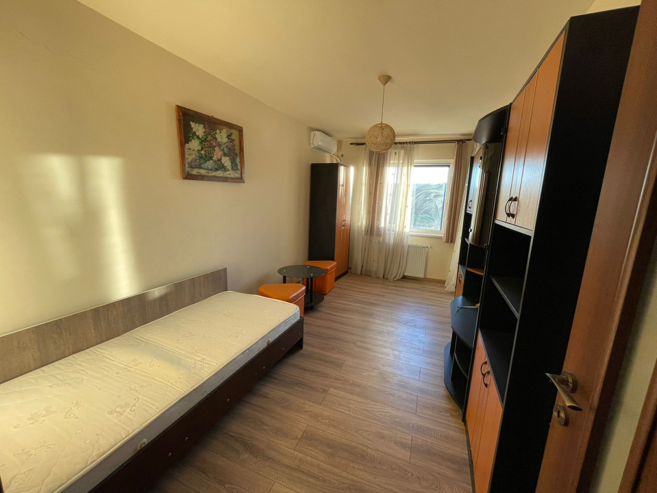 Apartament cu 3 camere decomandat, 69 mp, la cheie in Baciu, loc parcare