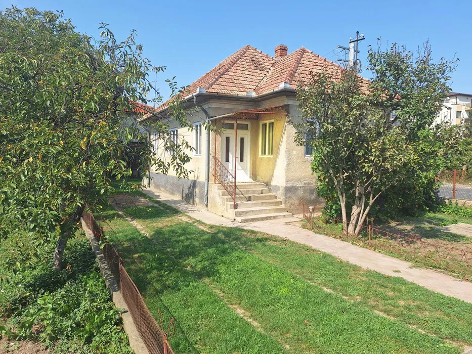 Casa individuala, curte mare 700 mp,zona Avram Iancu