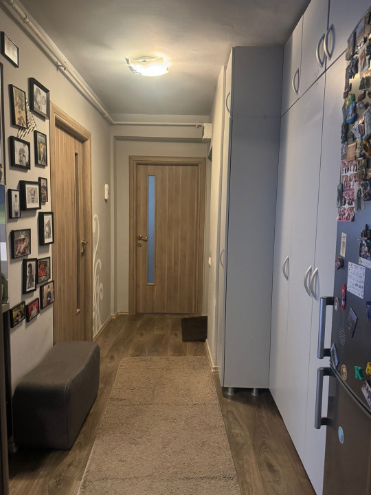 Apartament 3 camere , 58 mp utili , gradina , zona Vivo