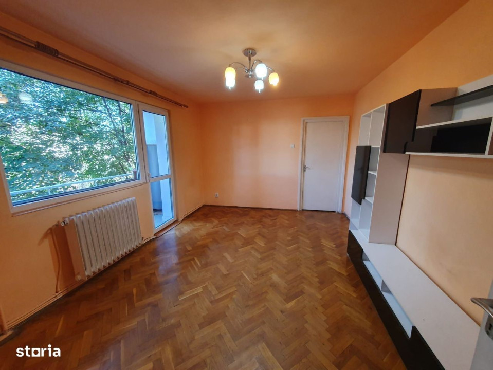 Apartament 3 camere ,69 mp, etaj 2 zona Brancusi