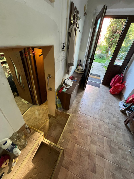 Apartament într-o casă cu curte comună în Andrei Mureșanu