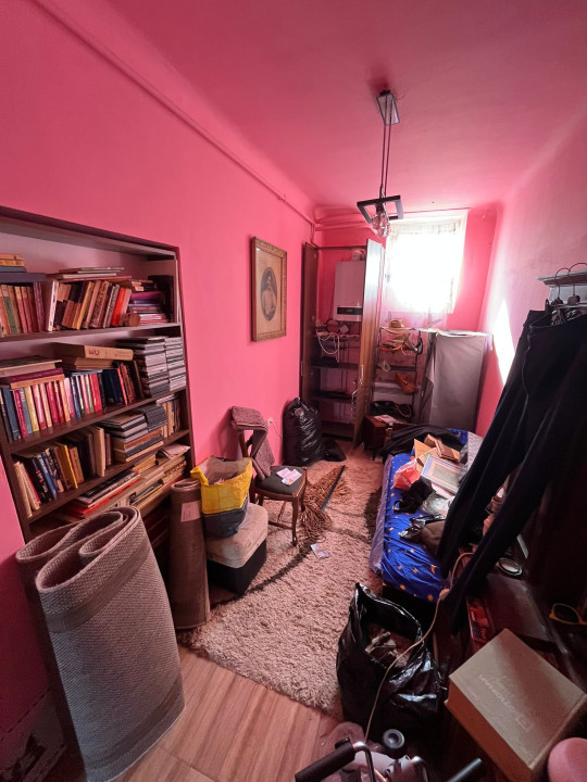 Apartament într-o casă cu curte comună în Andrei Mureșanu