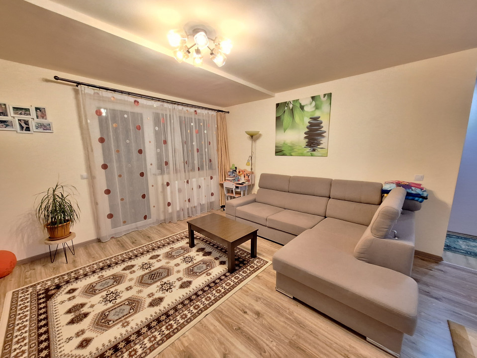 Apartament cu 3 camere | cu parcare si boxa | Zona Eroilor 