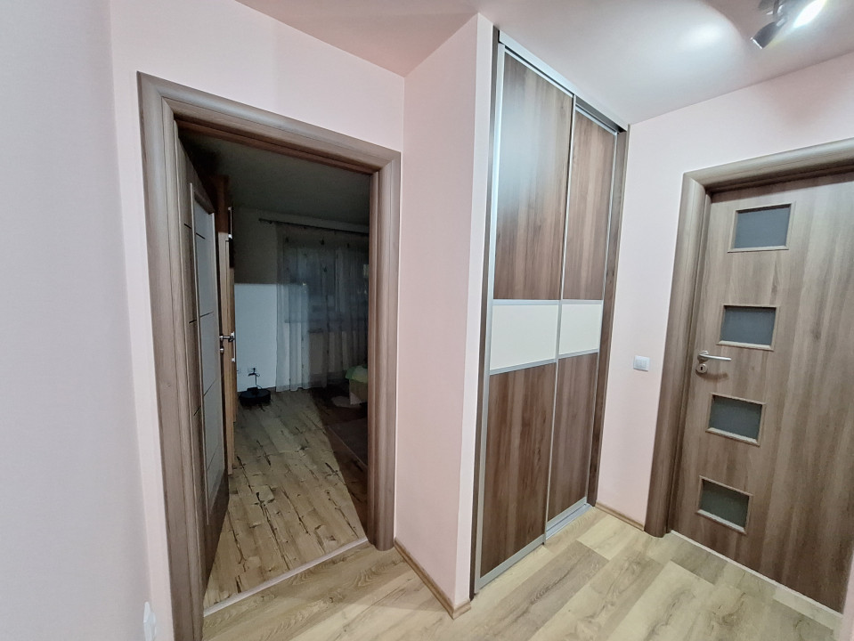 Apartament cu 3 camere | cu parcare si boxa | Zona Eroilor 