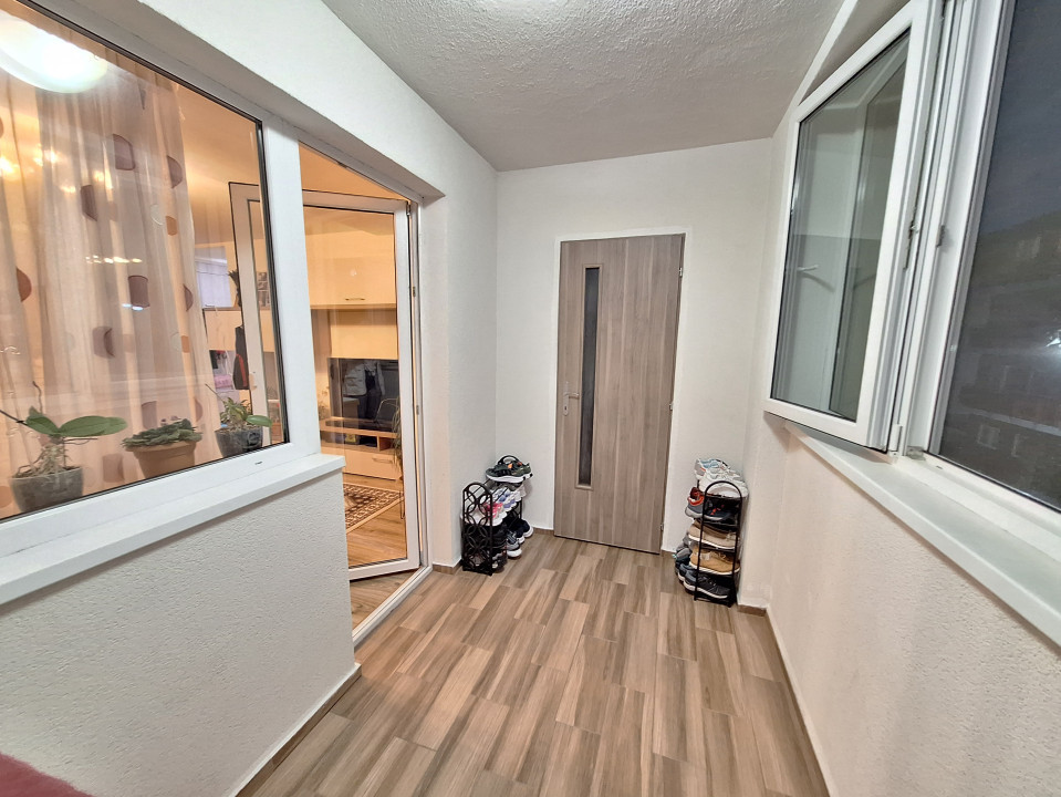 Apartament cu 3 camere | cu parcare si boxa | Zona Eroilor 