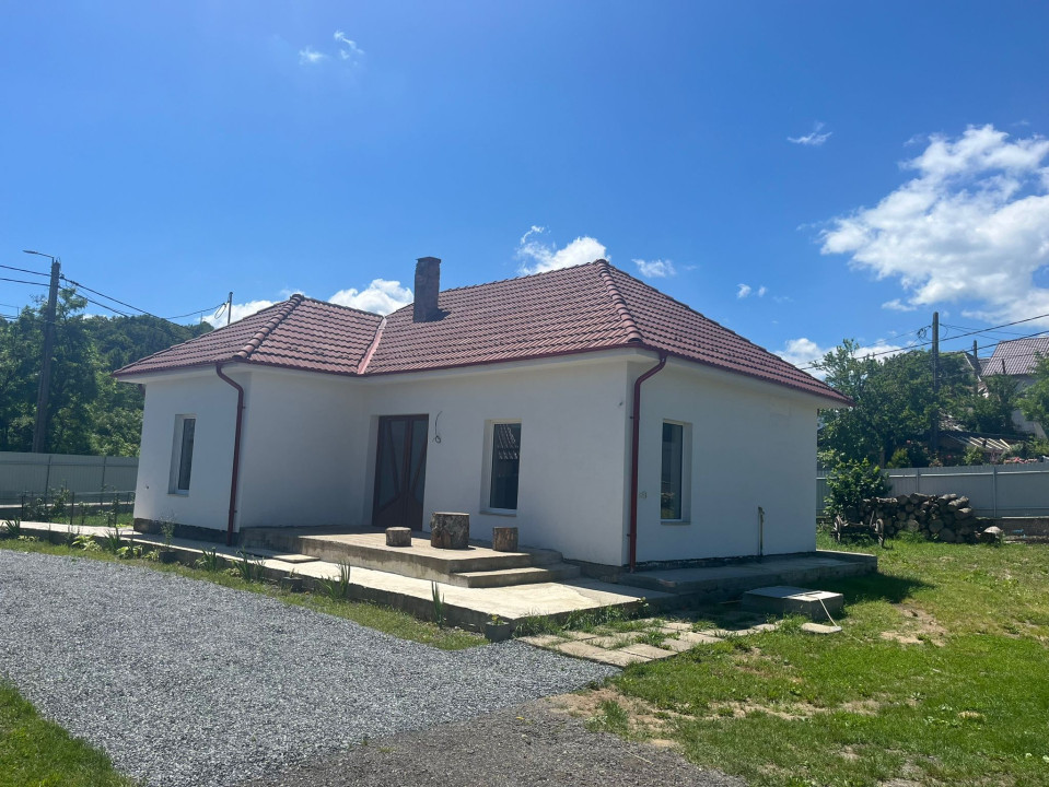 Casa Individuala de inchiriat ,cu teren 600 m,  Gilau