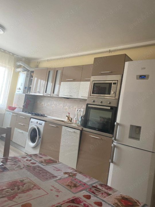 Apartament 3 camere decomandat cu suprafata de 50 mp in zona Petrom Baciu.