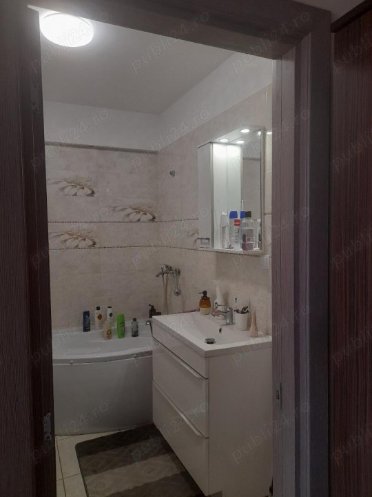 Apartament 3 camere decomandat cu suprafata de 50 mp in zona Petrom Baciu.