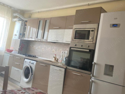 Apartament 3 camere decomandat cu suprafata de 50 mp in zona Petrom Baciu.