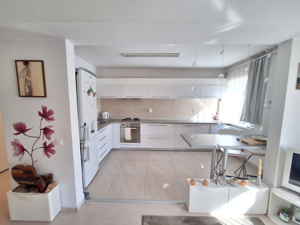 Apartament de 2 camere, 55 mp, Zona Stejarului 