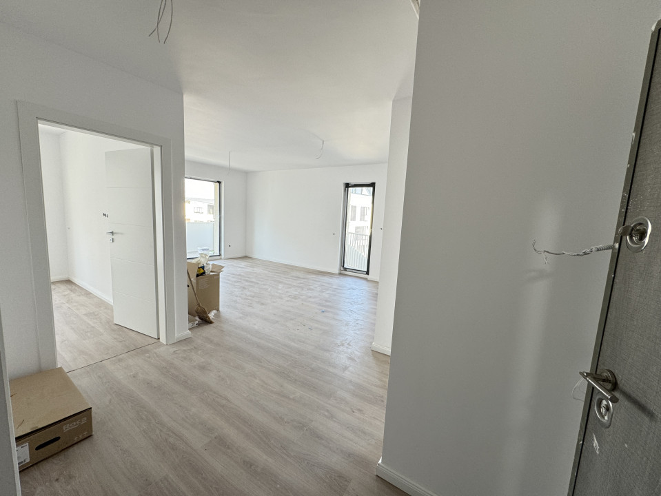 Apartament de 3 camere, 57 mp, Finisat, Parcare, Zona Eroilor