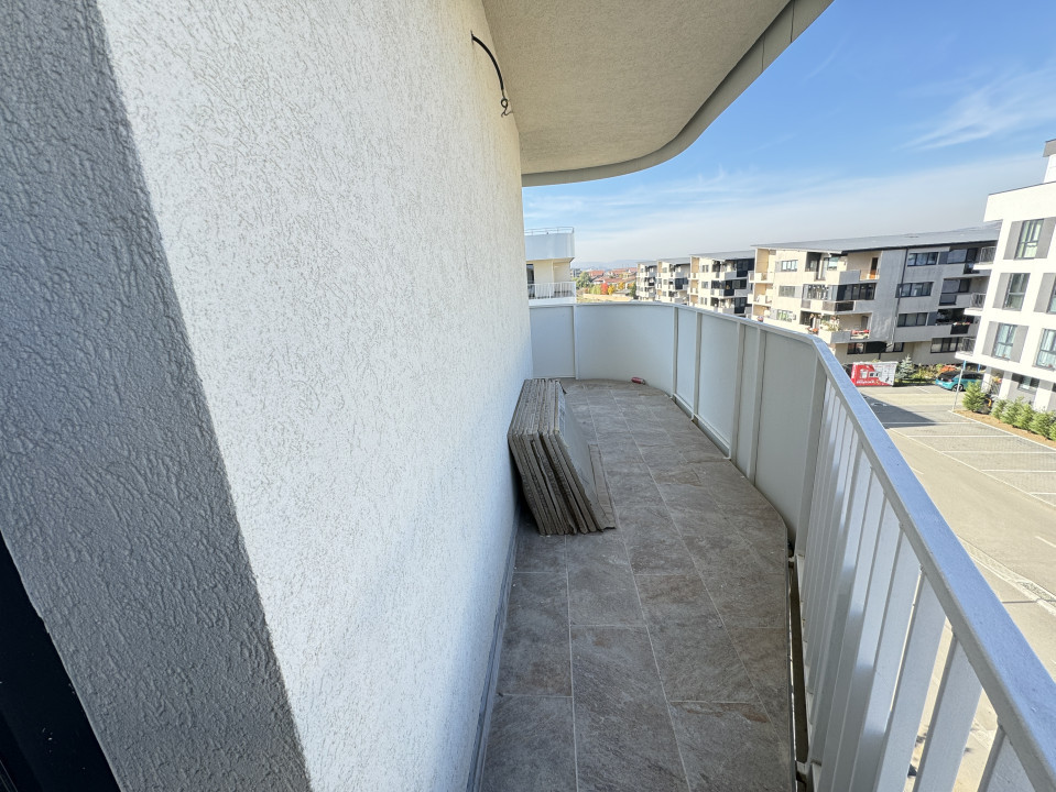 Apartament de 3 camere, 57 mp, Finisat, Parcare, Zona Eroilor