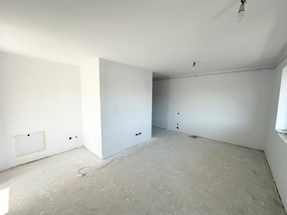 Apartament de 2 camere, semifinisat, parcare, boxă, Zona Cetății