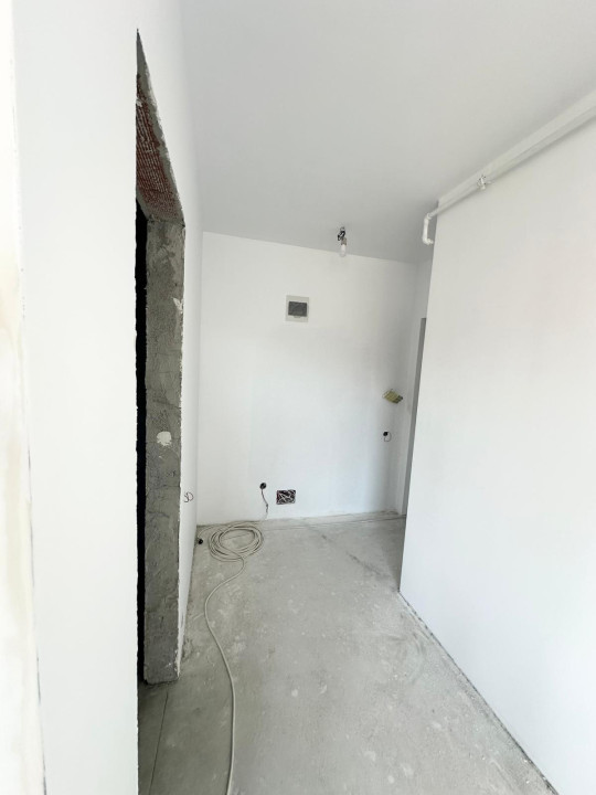 Apartament de 2 camere, semifinisat, parcare, boxă, Zona Cetății