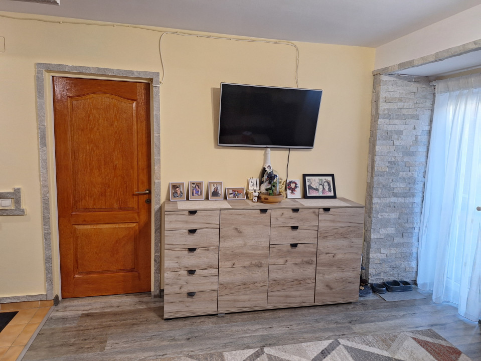 Apartament de două camere, loc de parcare, Zona Teilor