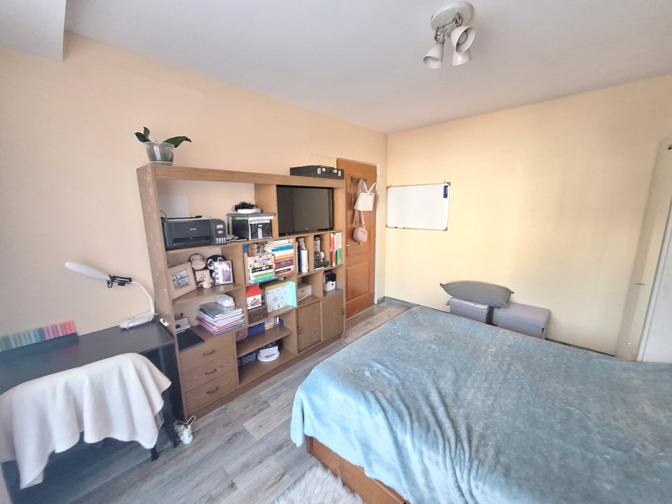 Apartament de două camere, loc de parcare, Zona Teilor