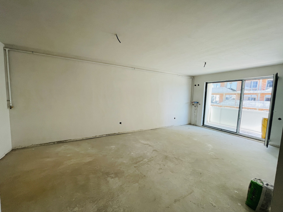 Apartament de 2 camere, 45mp, balcon 8mp, Zona Eroilor