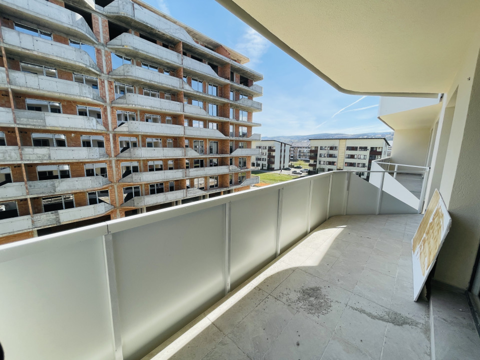 Apartament de 2 camere, 45mp, balcon 8mp, Zona Eroilor