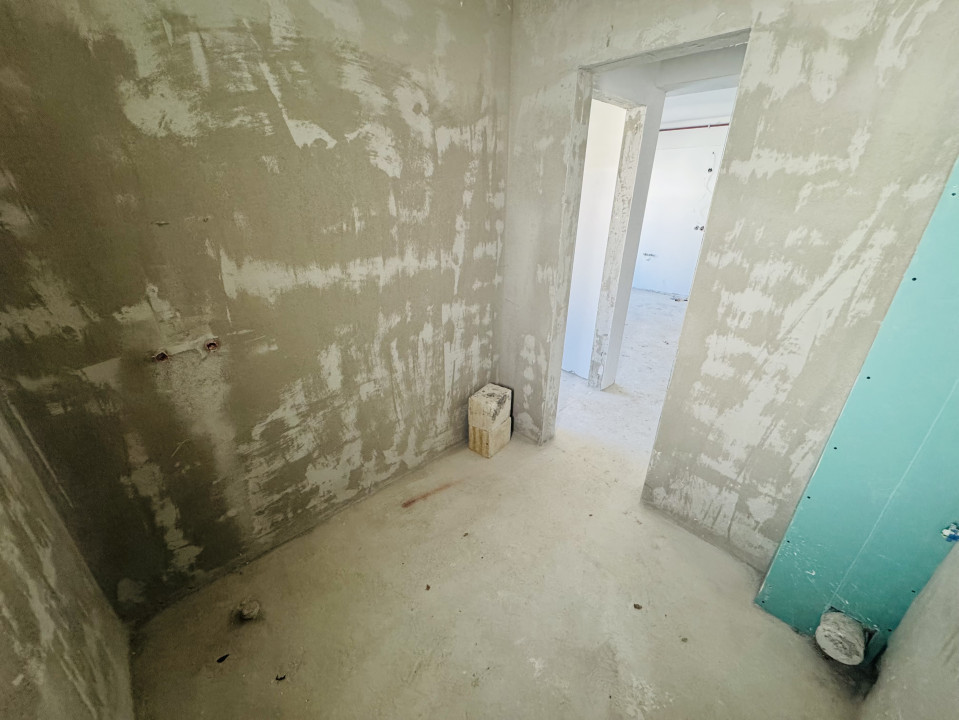 Apartament 3 camere, 54 MP si terasa 15 MP, semifinisat cu parcare, Baciu