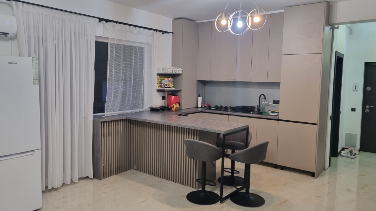 Apartament 3 camere 77 mp cu 2 terase, Teilor