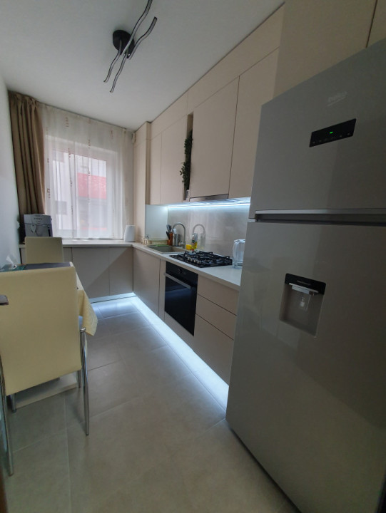 Apartament 2 Camere 50mp zona Sub Cetate