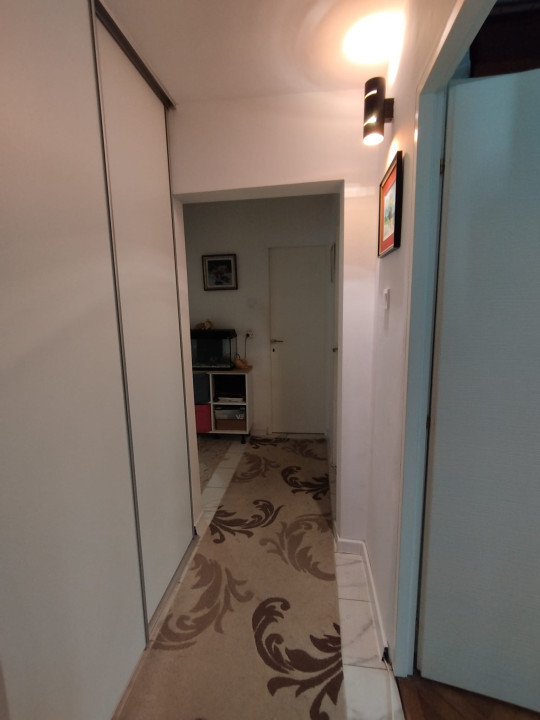 Apartament 3 camere decomandate, 2 băi, 67 mp utili, zona Cioplea