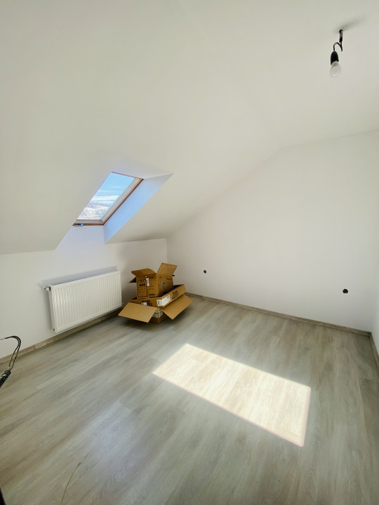 Apartament situat pe 2 niveluri, scara interioară, zona Eroilor