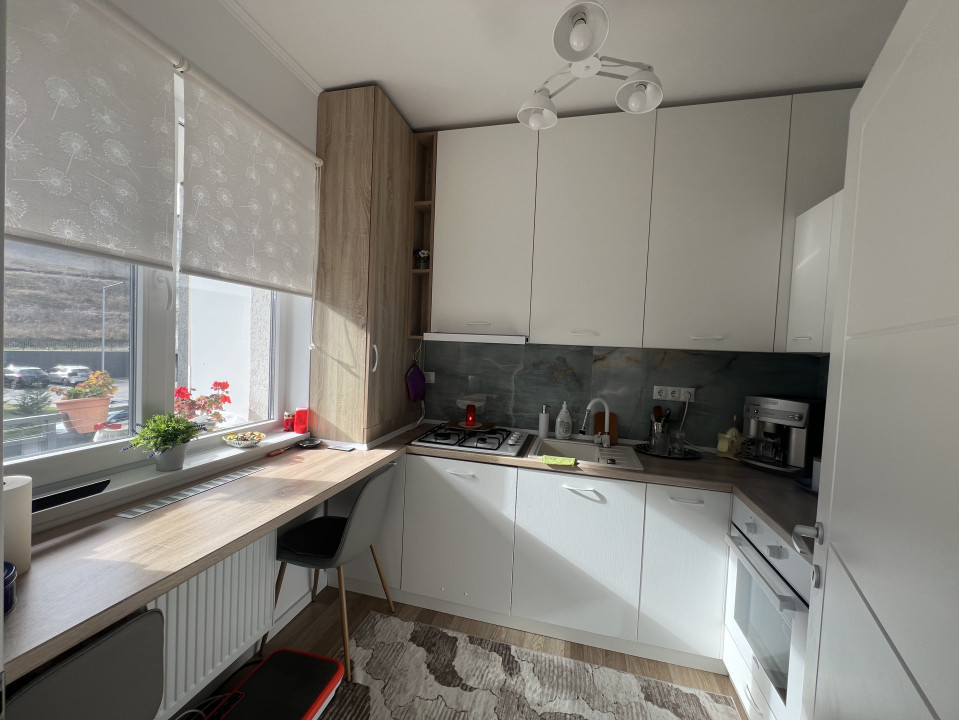 Apartament cu o caamera , Sesul de Sus