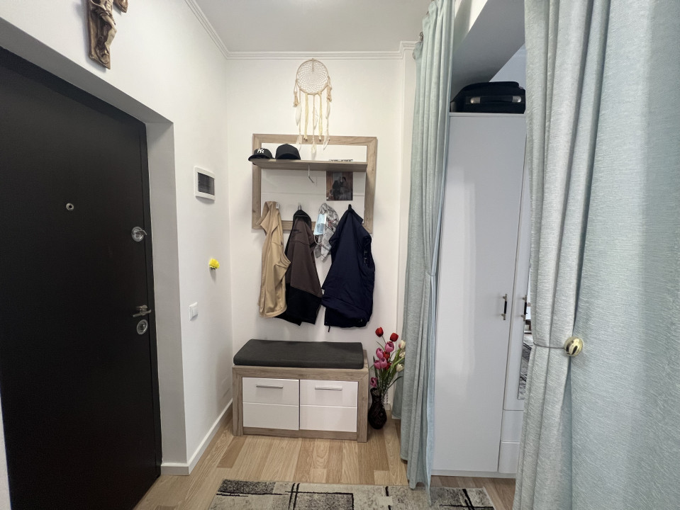 Apartament cu o caamera , Sesul de Sus