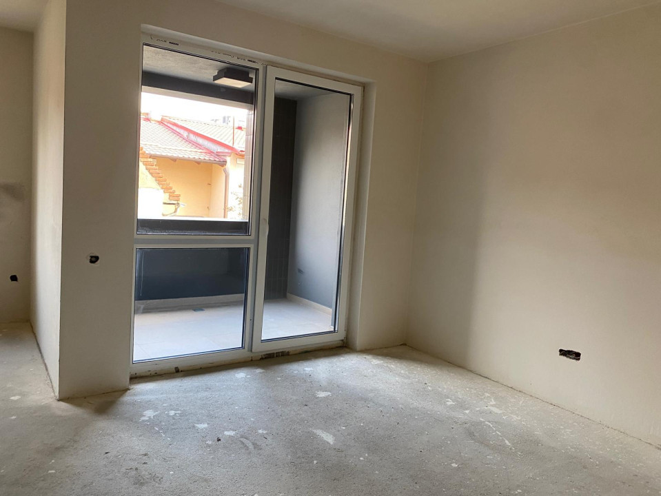 Apartament cu 2 camere, semifinisat, parcare, zona Oașului