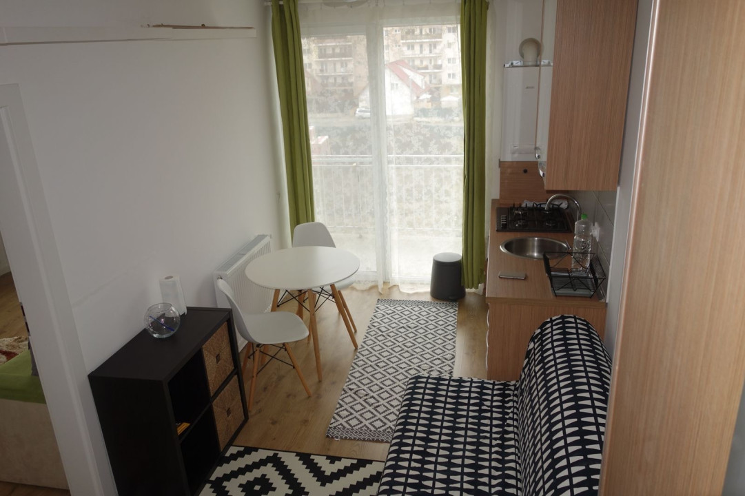 Apartament 2 camere,Finisat modern, Semidecomandat, Zona Eroilor