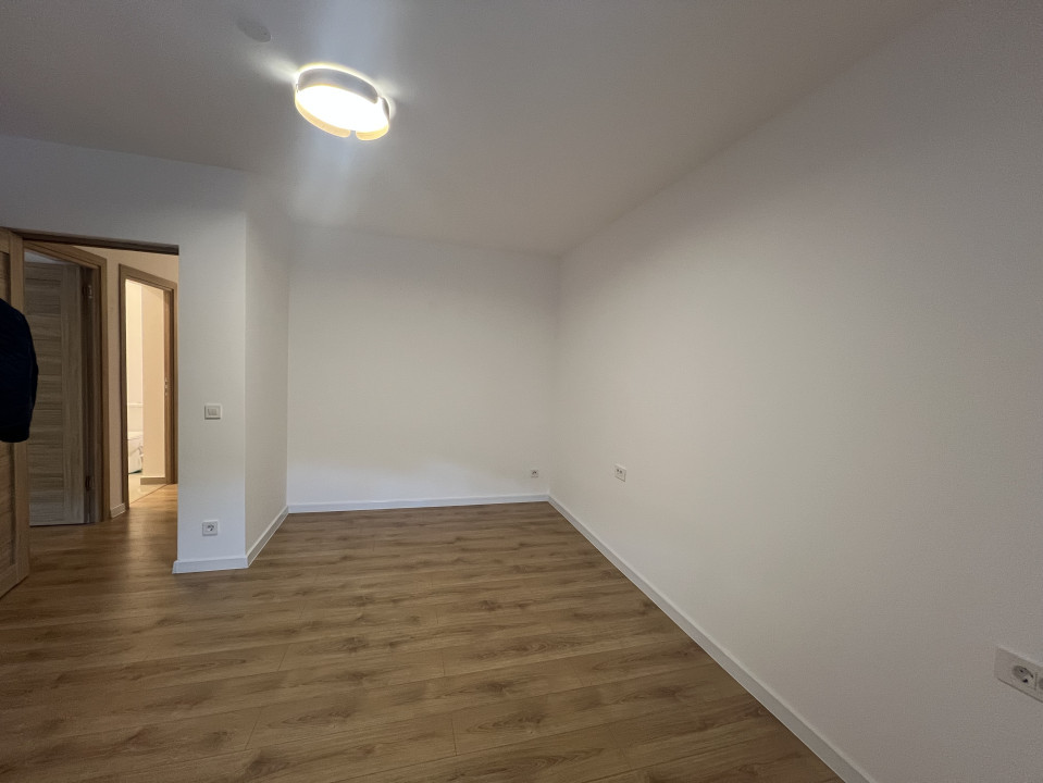 Apartament  3 camere , zona Tautului